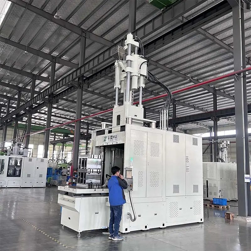 200 Ton Kayar Tablalı Dikey Enjeksiyon Makinesi